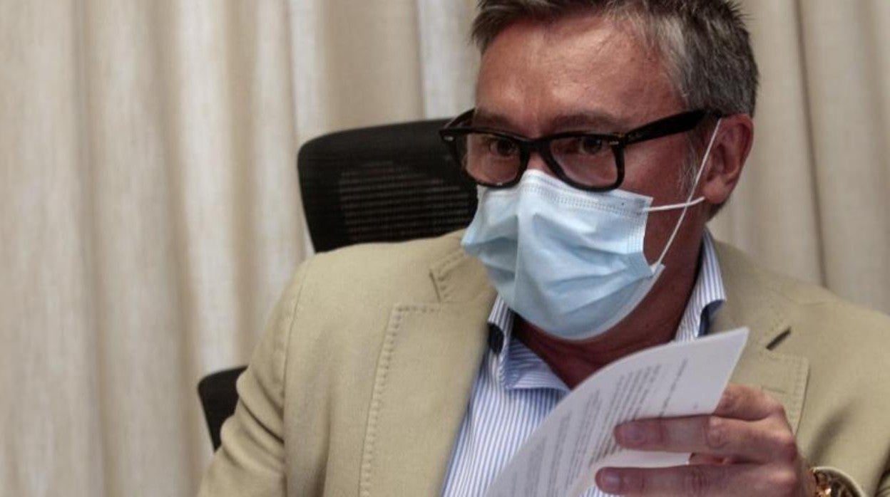 El portavoz de Vox, Manuel Gavira comenta los acuerdos firmados con PP y Ciudadanos en el Gobierno andaluz