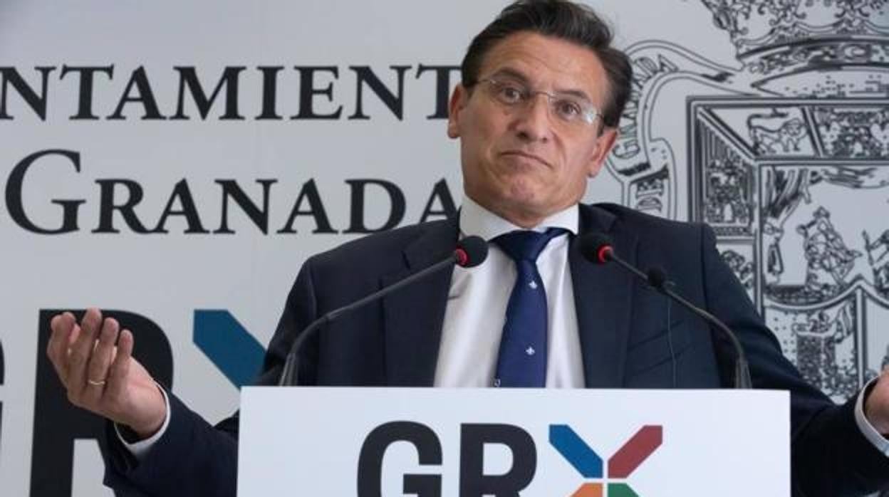 El alcalde de Granada Luis Salvador