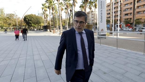 Las claves de la vuelta de las acciones del Córdoba CF SAD a Carlos González