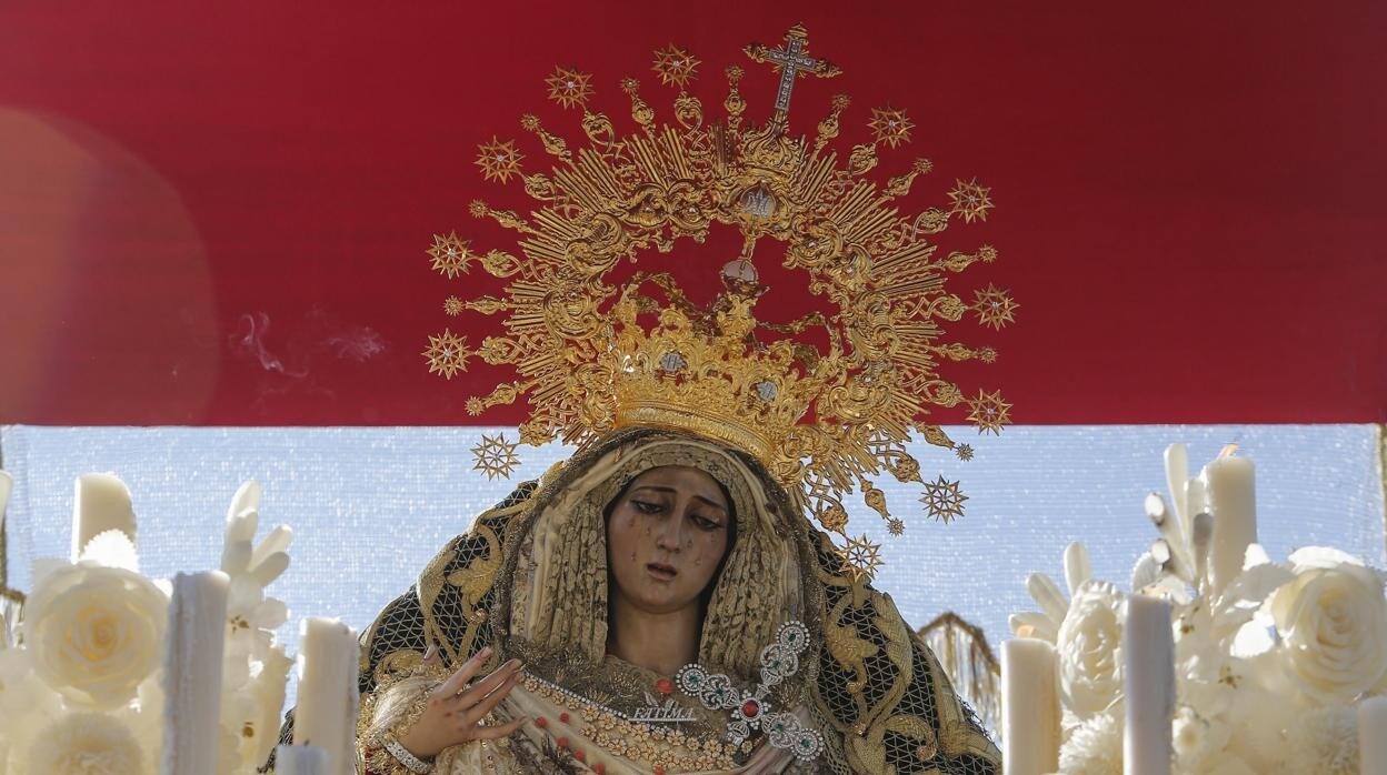La Virgen de la O, en su paso de palio el Sábado de Pasión de 2019
