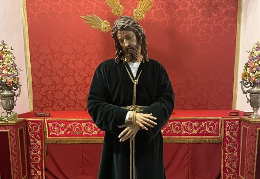 Nuestro Padre Jesús del Silencio, con la nueva túnica donada