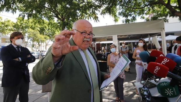 El consejero de Salud asegura que la quinta ola del coronavirus está en fase de «semiestabilización»