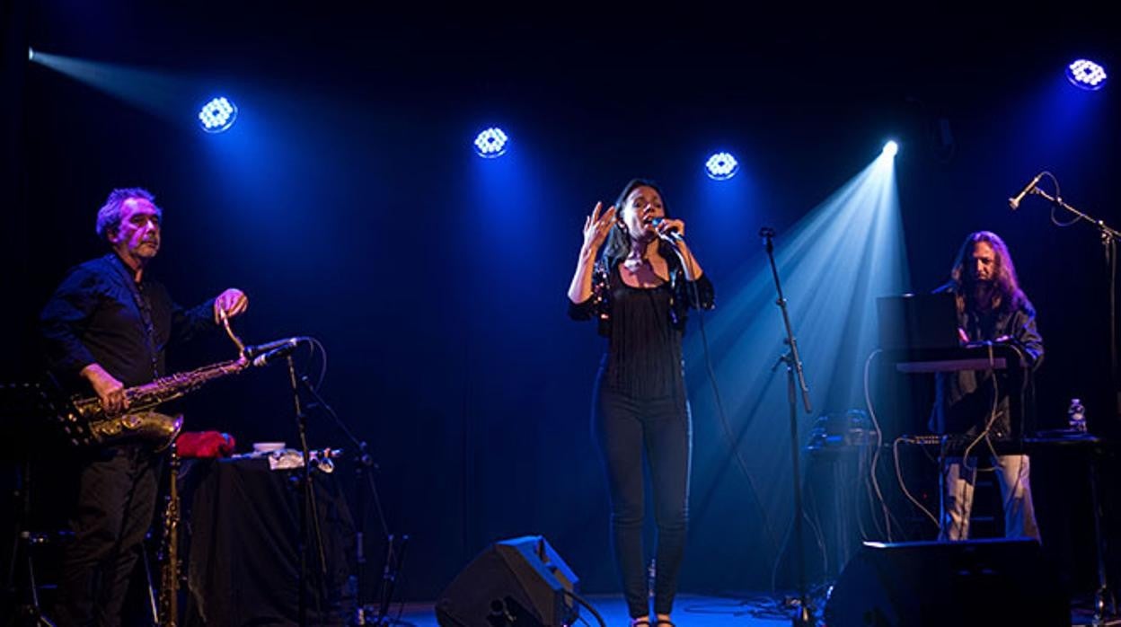 El trío que actúa este viernes en lso Jardines del Alcázar