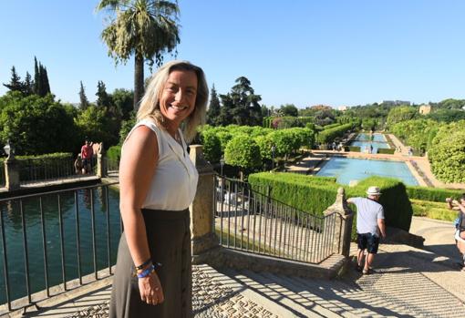La actual edil de Turismo, Isabel Albás (Cs), en el Alcázar de los Reyes Cristianos