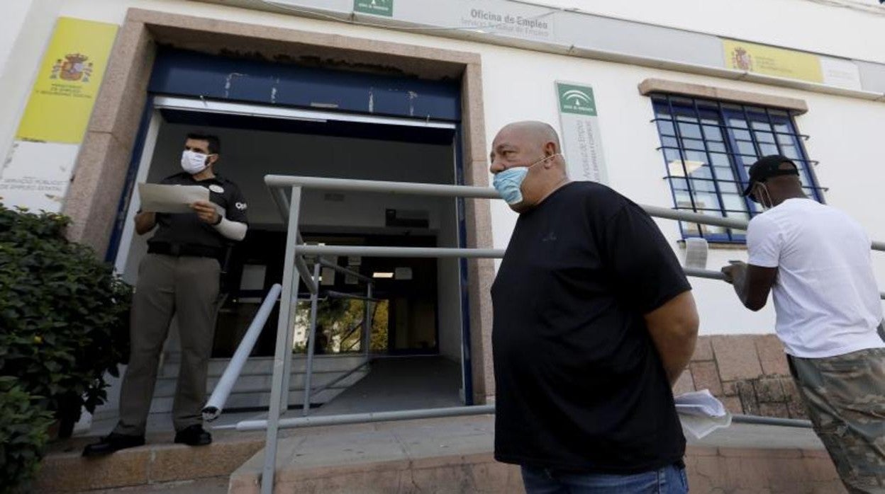 Una oficina del Servicio Andaluz de Empleo en Córdoba durante la pandemia