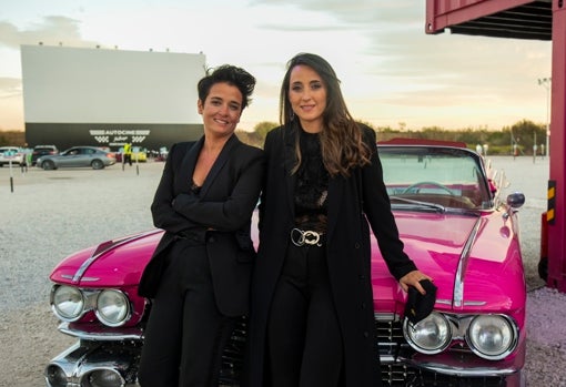 Las promotoras del Autocine Málaga Metrovacesa, Cristina Porta y Tamara Istambul