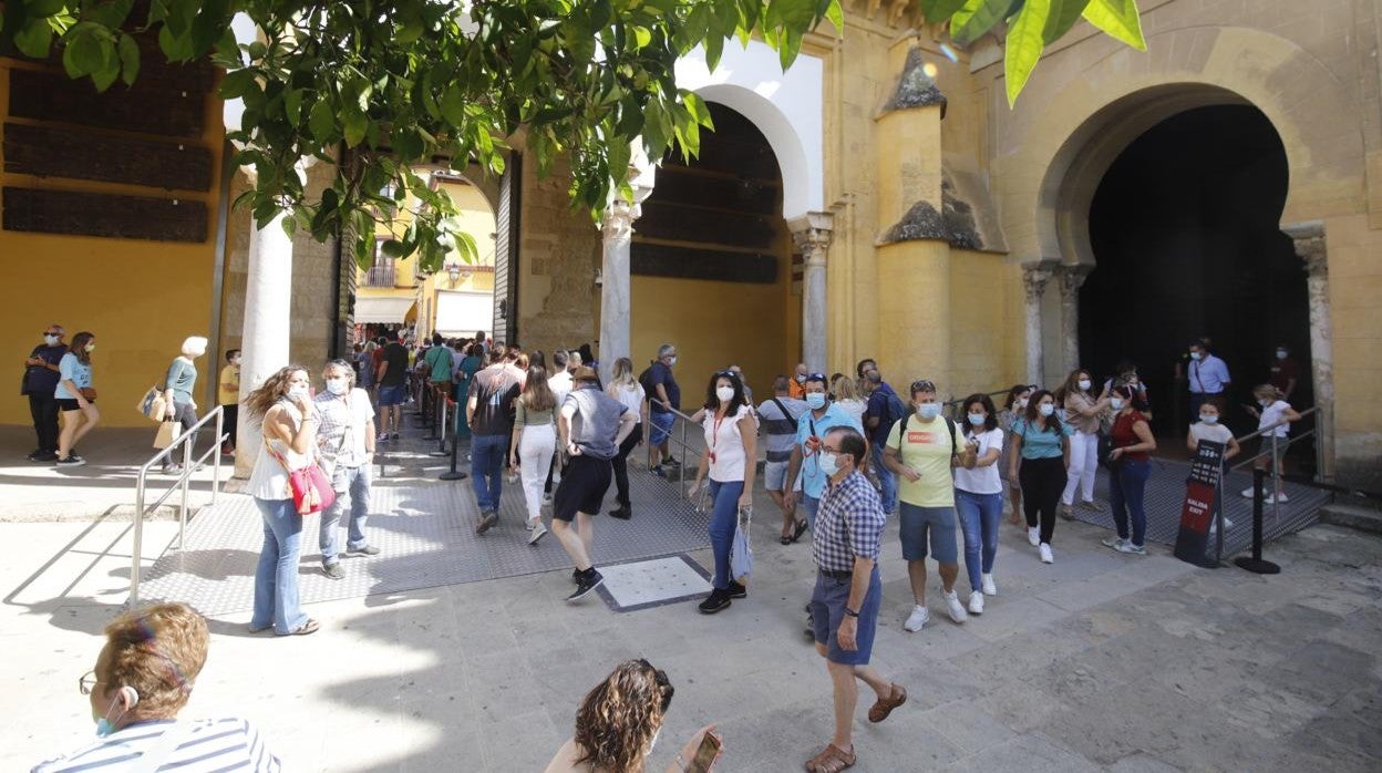 Colas en la Mezquita