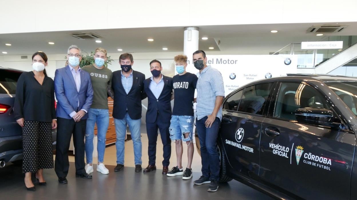 Javier González Calvo y Juan Gutiérrez 'Juanito', este jueves, en San Rafael Motor