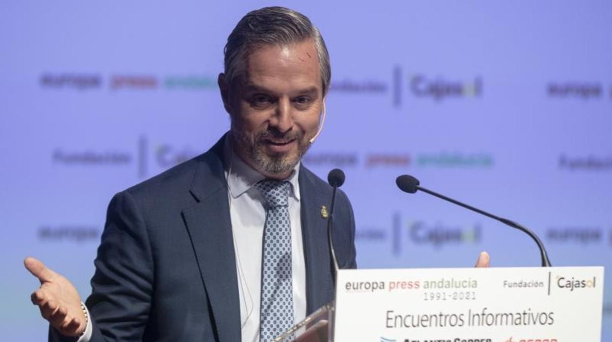 El consejero de Hacienda, Juan Bravo