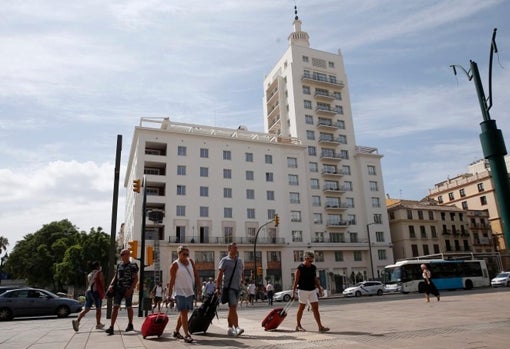El renovado edificio de La Equitativa acoge desde octubre dos hoteles de cuatro y cinco estrellas
