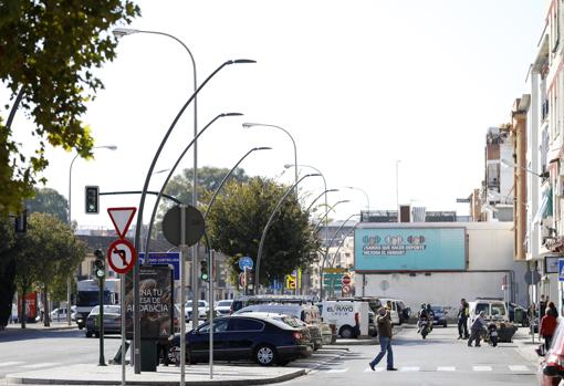 Farolas en la avenida de Libia