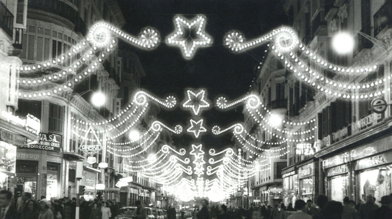 Una imagen de la calle Larios en la Navidad de 1968