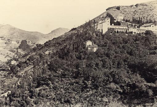Generalife visto desde la Alhambra a finales del siglo XIX