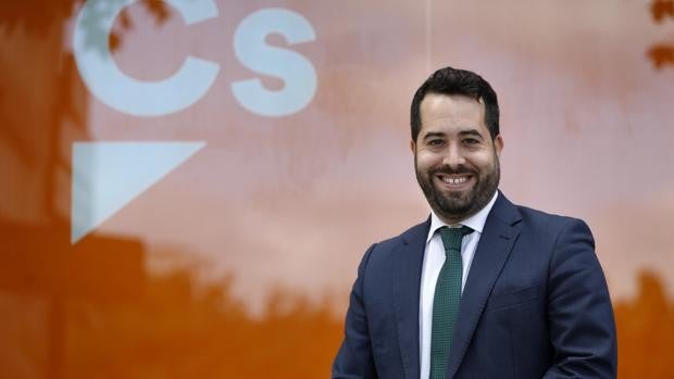 Fran Carrillo, el coordinador de Ciudadanos en Córdoba que planta cara al vicepresidente de la Junta