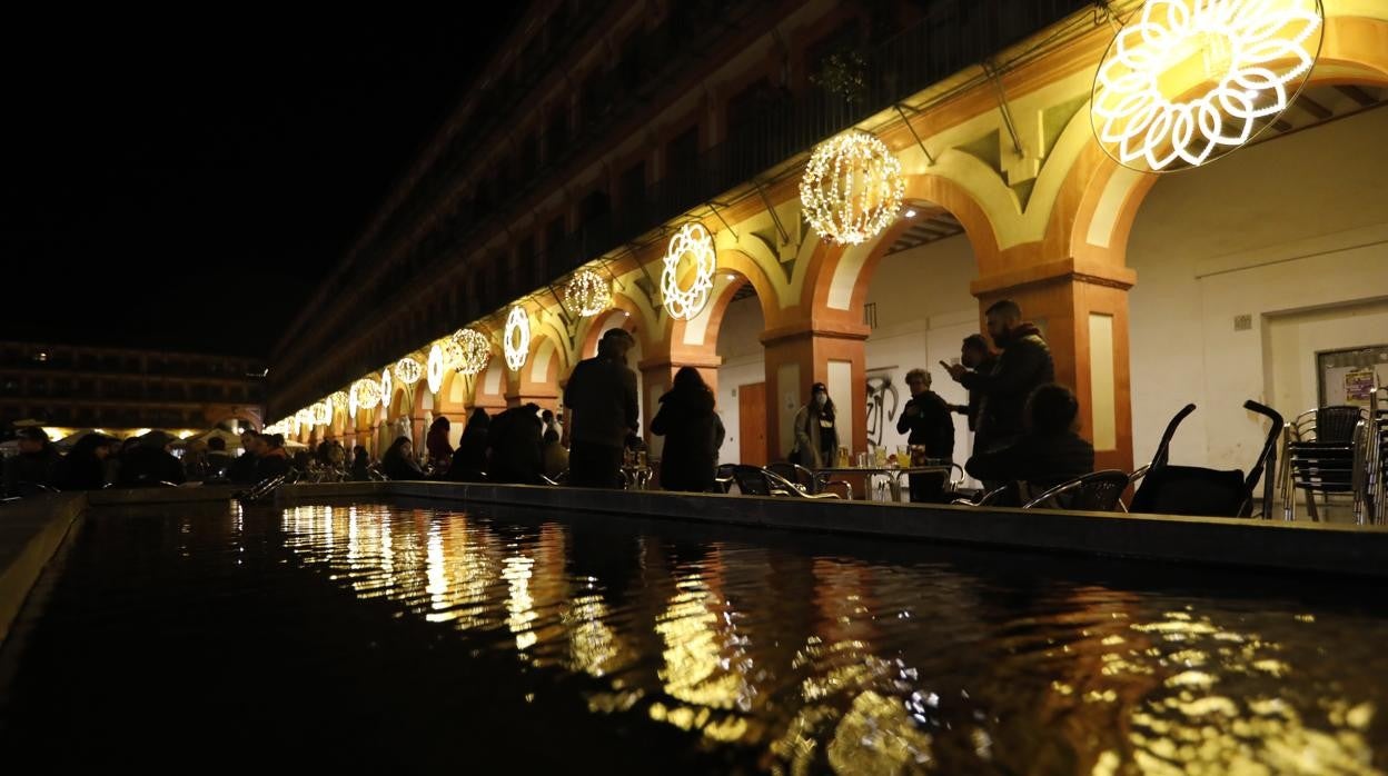 Iluminación navideña en la plaza de La Corredera
