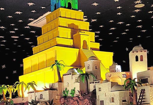 Pirámide maya en un Belén sobre las grandes civilizaciones