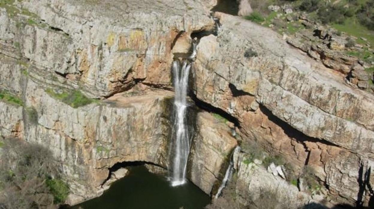 Cascada de la Cimbarra, en Sierra Morena