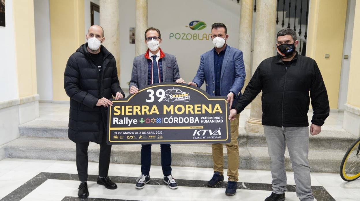 Autoridades y organizadores, en la presentación del regreso del Sierra Morena a Pozoblanco