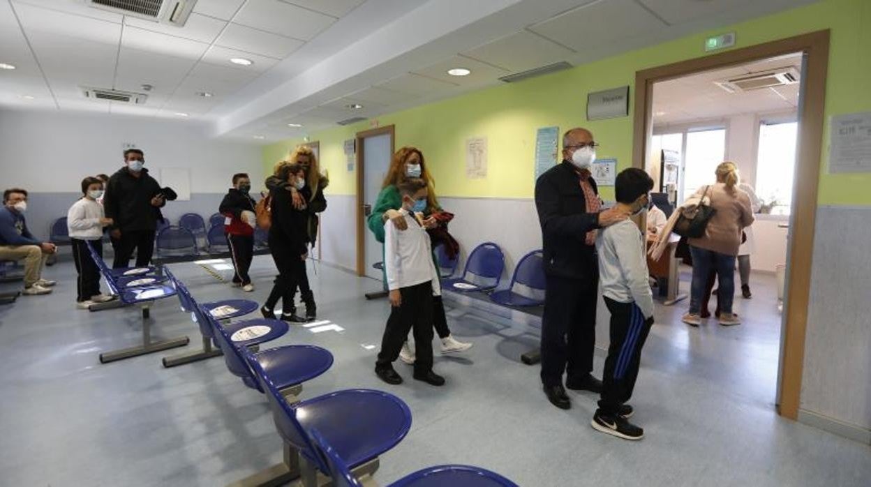 Vacunación de niños de 9 a 11 años contra el Covid en el Centro de Salud del Sector Sur en Córdoba