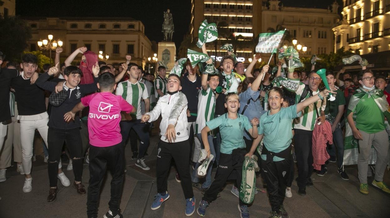 La afición del Córdoba, en Las Tendillas