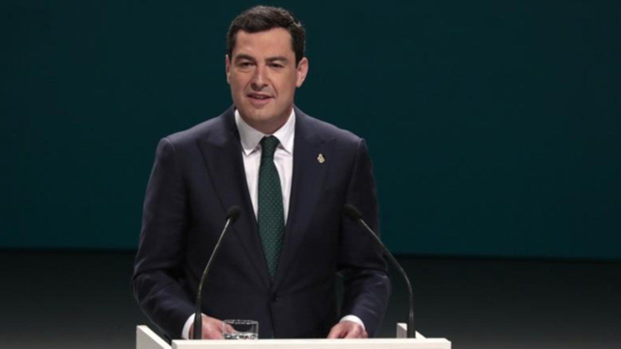 El presidente de la Junta de Andalucía, Juanma Moreno, durante el discurso