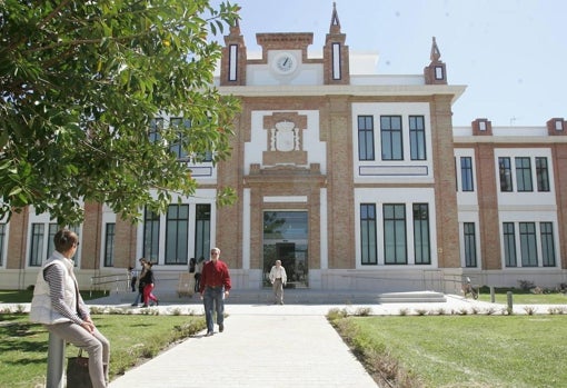 Antigua Real Fábrica de Tabacos de Málaga, sede de la colección