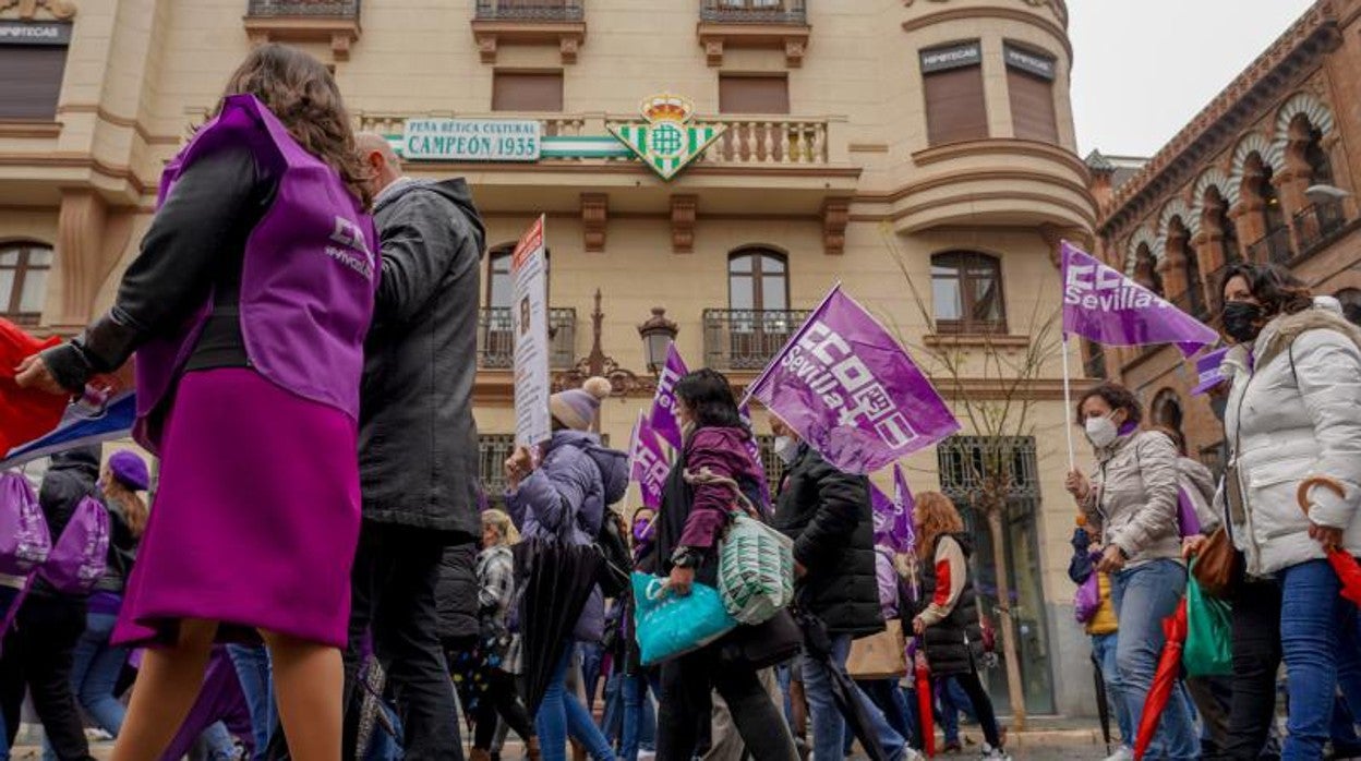 Una de las manifestaciones por la igualdad de las que se celebraron este martes por toda Andalucía