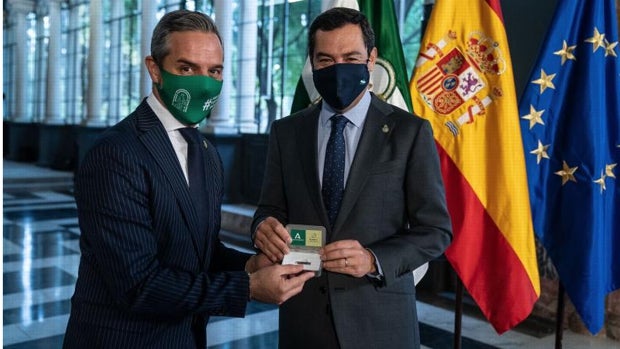 Andalucía gana contribuyentes y recauda más tras bajar los impuestos