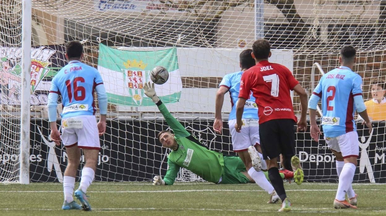 El gol de penalti del Montijo que supuso el empate en el Emilio Macarro