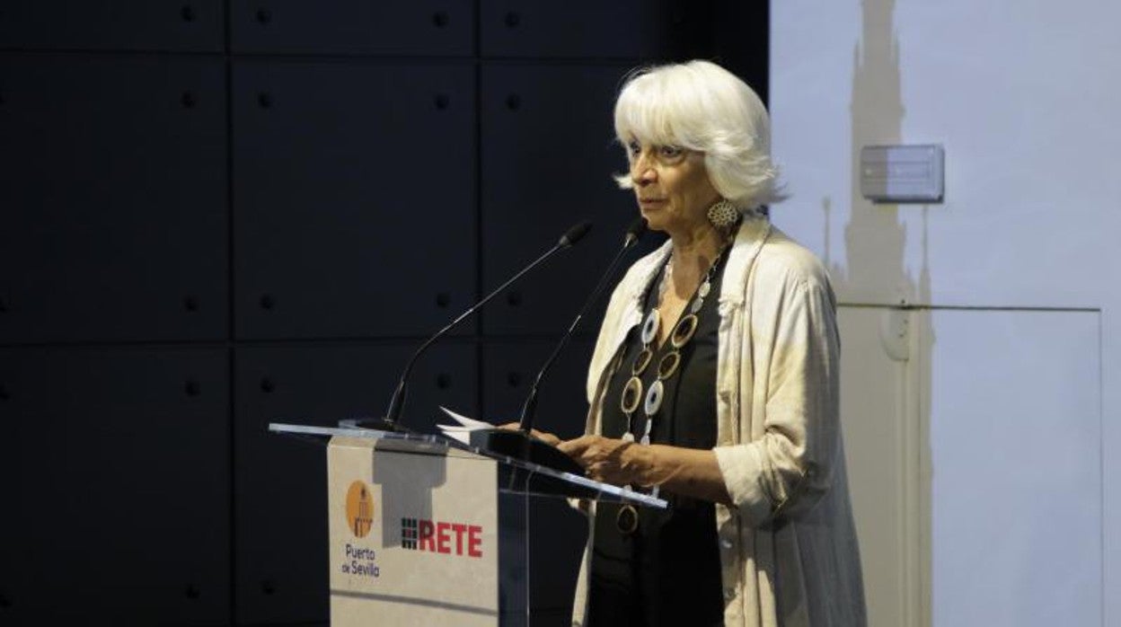 La exalcaldesa de Cádiz y presidenta de la Autoridad Portuaria, Teófila Martínez