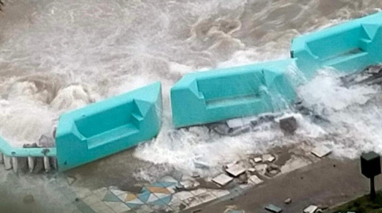 Imágenes de los destrozos del temporal en La Línea y en Sotogrande