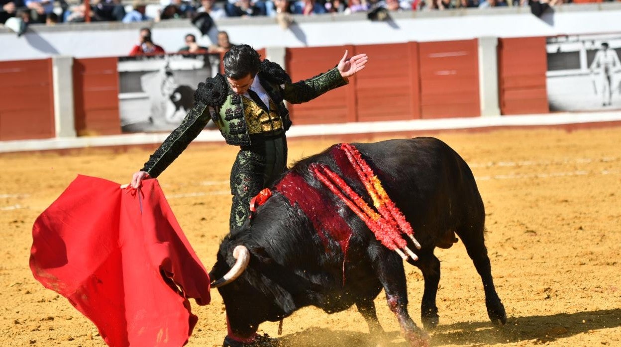 Juan Ortega, con la muleta