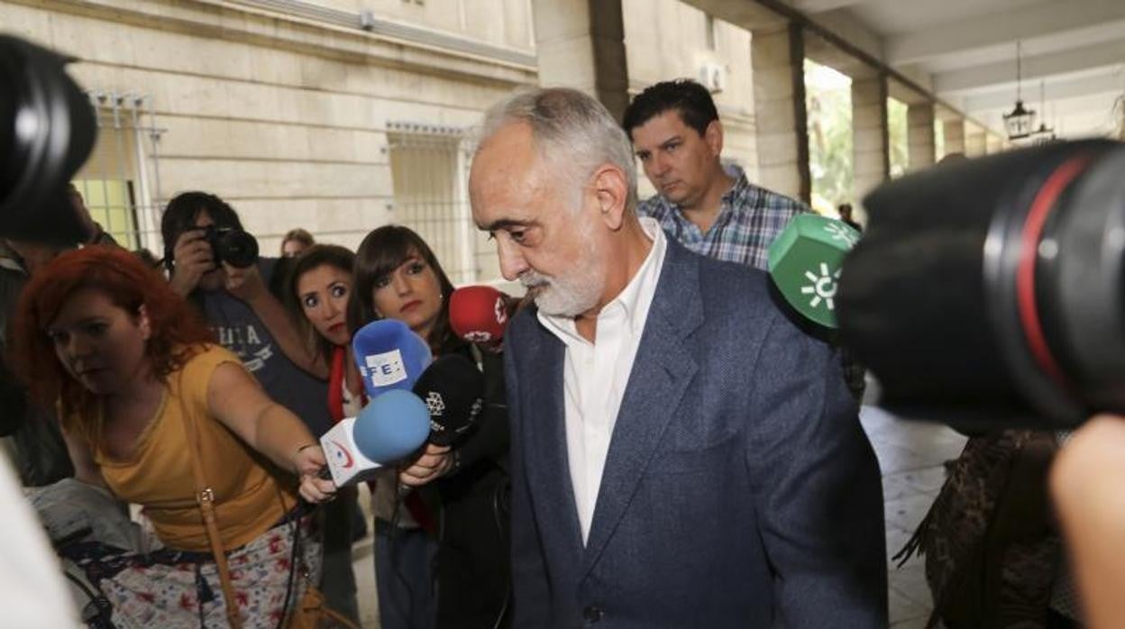 El exdirector de la fundación Faffe, Fernando Villén en los juzgados de Sevilla Rocío Ruz