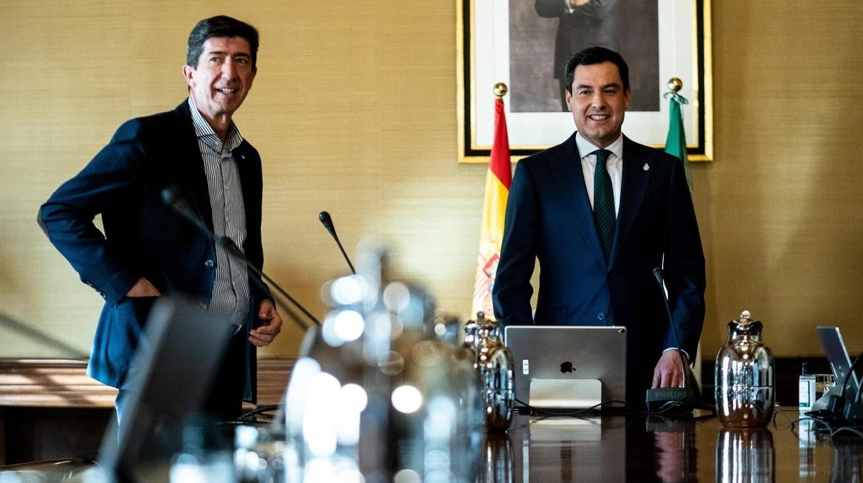 Juan Moreno citó al vicepresidente Juan Marín para informarle de la decisión //