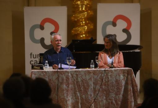 Antonio Pérez Henares e Isabel San Sebastián, en la iglesia de la Magdalena