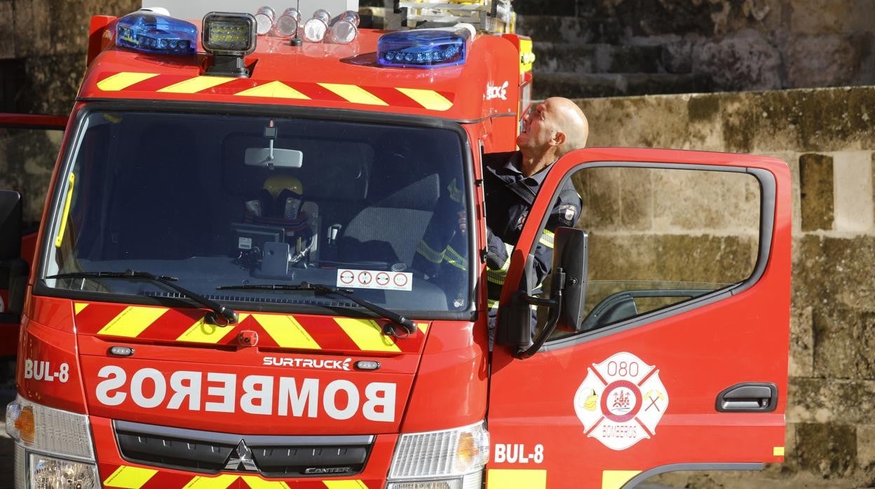 Los bmberos han intervenido en el fuego originado en una cocina en la calle Evangelio