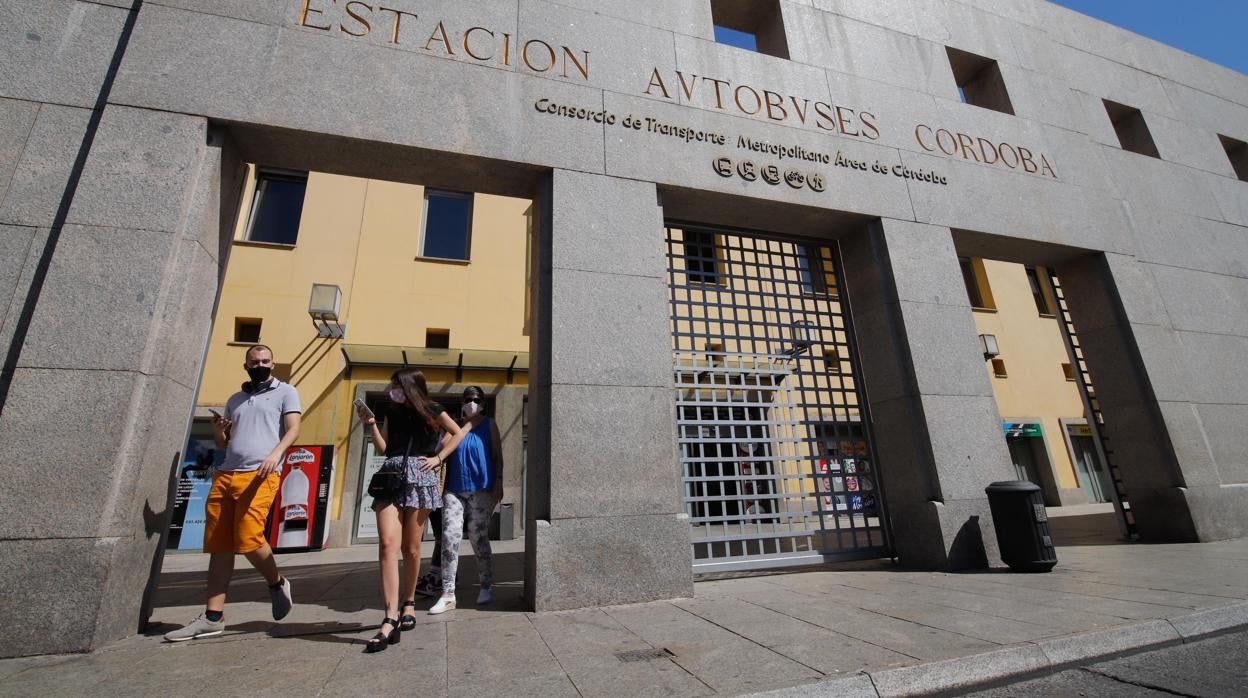 Los servicios extraordinarios de la provincia llegarán a la Estación de Autobuses de la capital