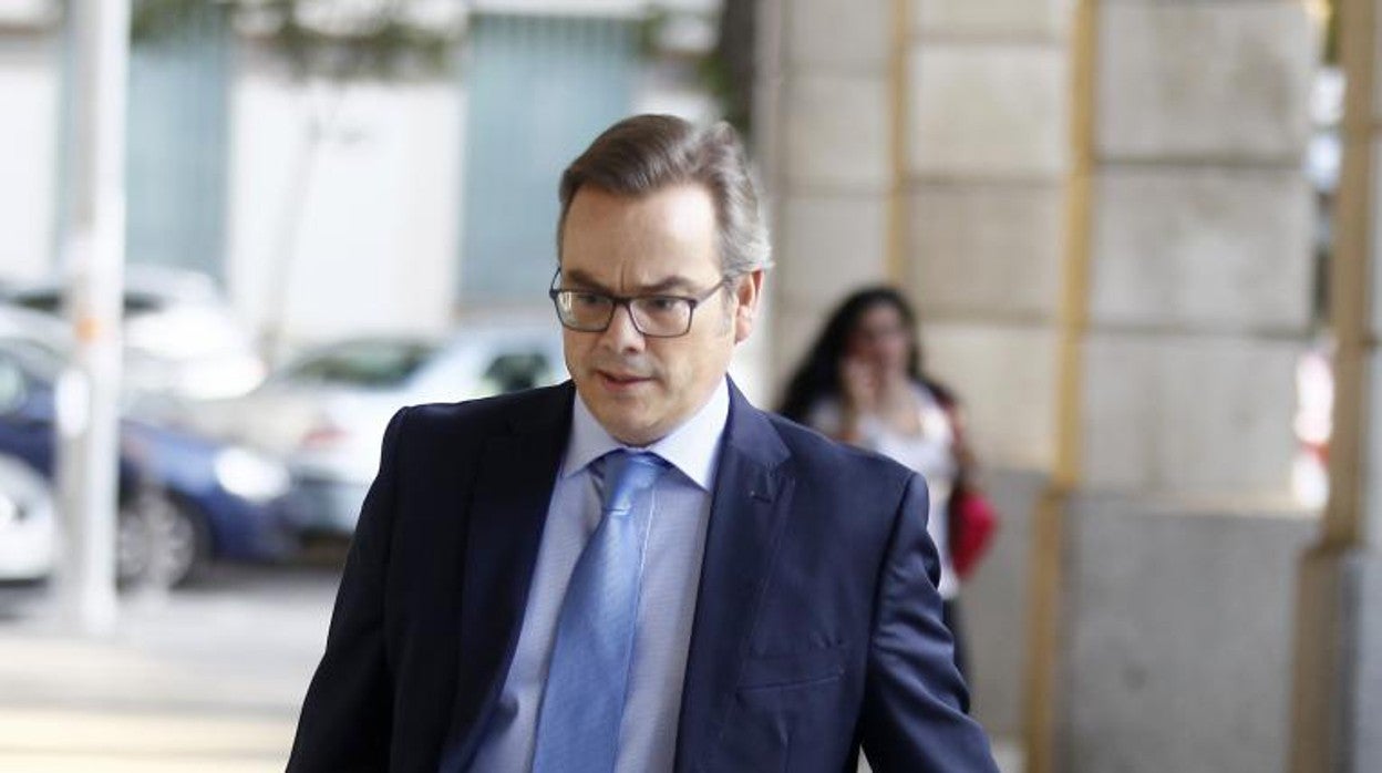 El juez instructor del caso ERE, José Ignacio Vilaplana, llegando al juzgado