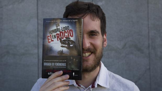 Julio Muñoz Gijón: «No tengo problemas en no ser considerado un escritor de prestigio»