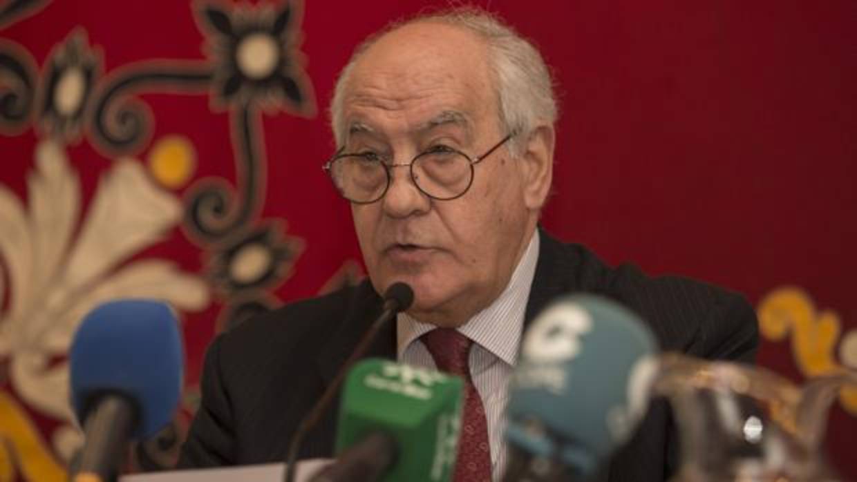 Ramón Valencia, en la presentación de la programación taurina de la Real Maestranza para 2018