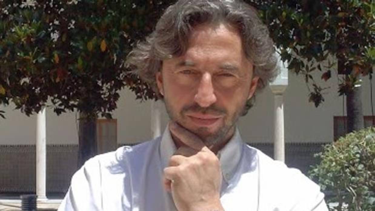 El escritor Juan Carlos Macías Toro