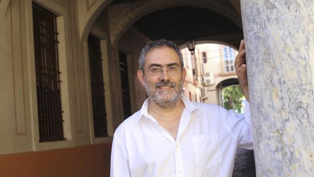 «Franco se sirvió de José Antonio porque carecía de andamiaje político»
