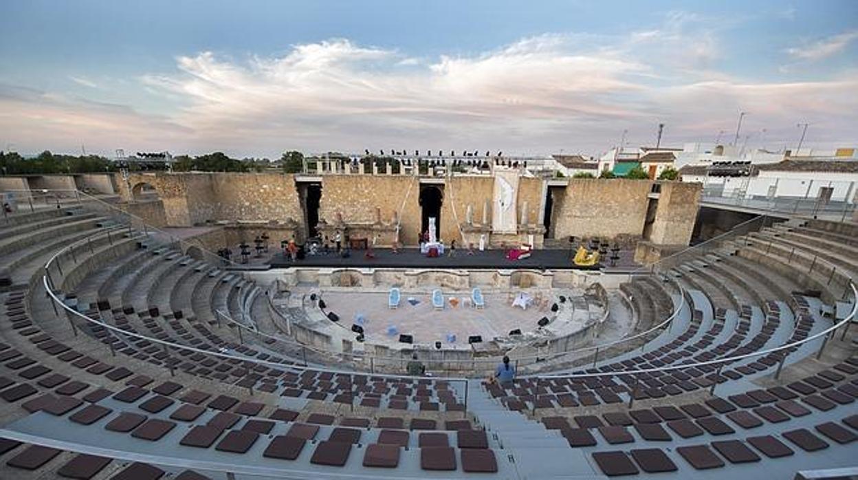 Fotografía del antiguo teatro romano de Itálica