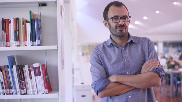 Isaac Rosa: «La forma en mis novelas es tan social y política como el fondo»