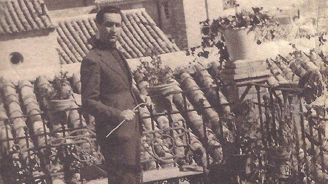 Martínez de León en la terraza del «Altavoz del frente», en Jaén