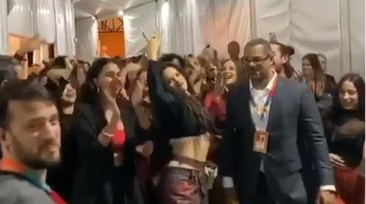 Un fragmento del festivo vídeo