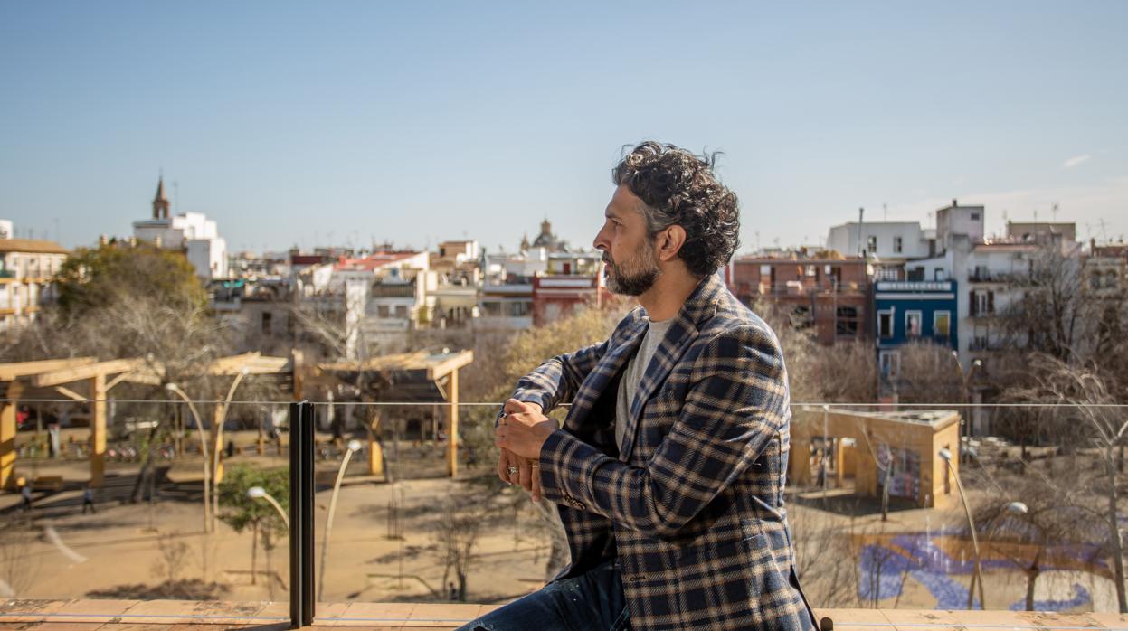 Arcángel en la terraza de The Corner House, la Alameda