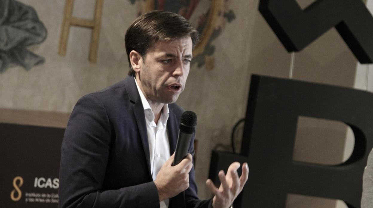 Cristóbal Ortega, en una comparecencia como responsable de la Bienal de Sevilla