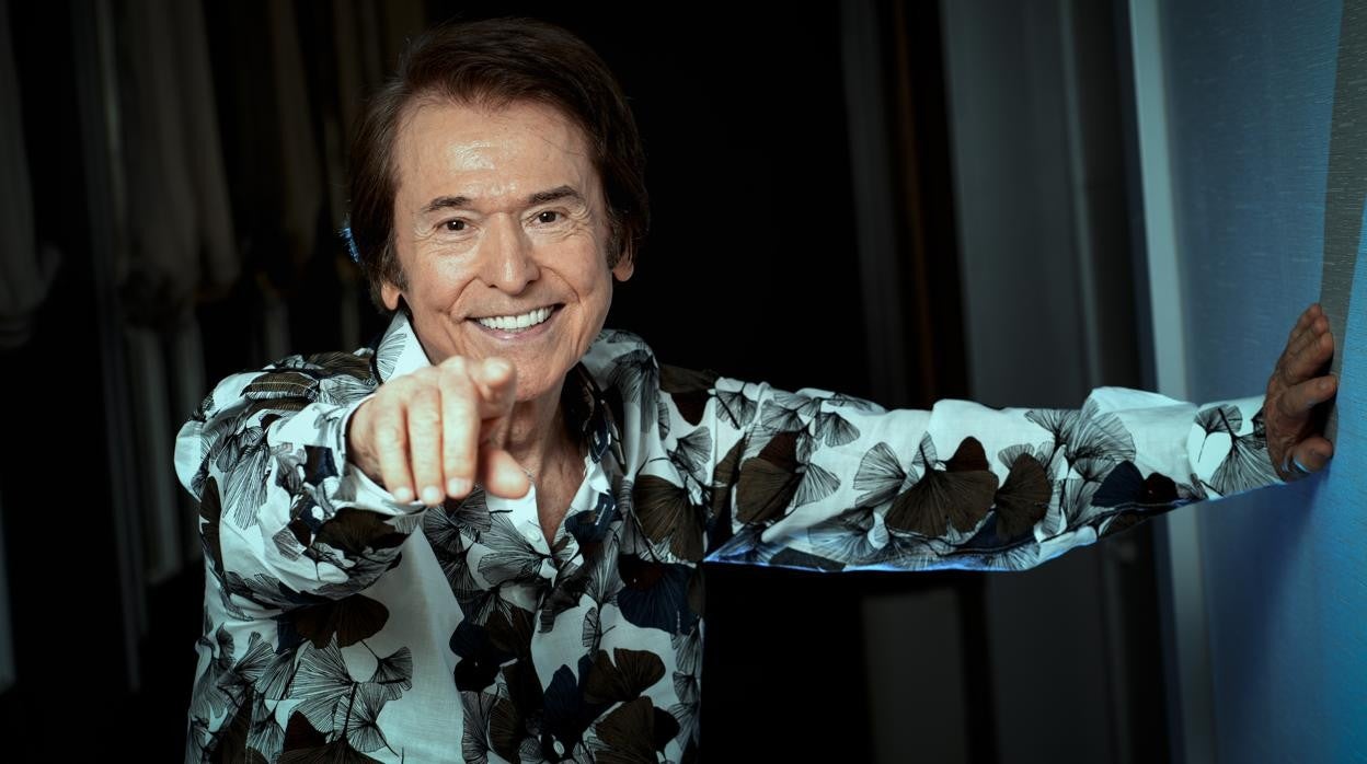 Raphael celebra con una gira sus sesenta años sobre los escenarios