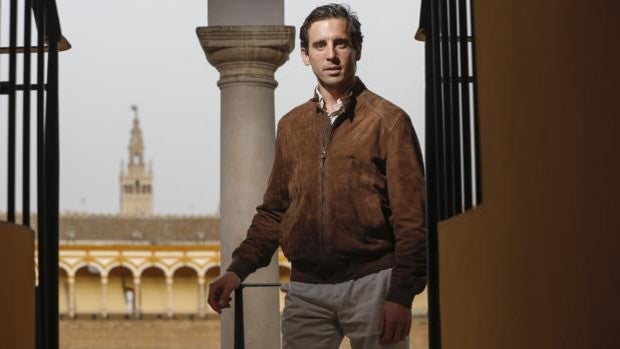 La temporada de Juan Ortega: un capote y un embroque para el deleite de la afición